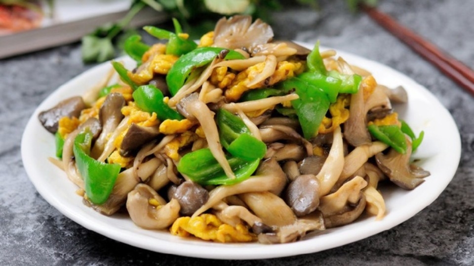 Nấm Bào Ngư Xào Tỏi